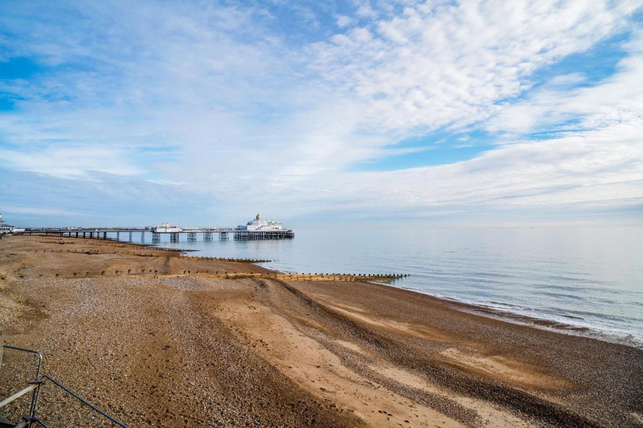Oyo The Palm Court Hotel Eastbourne Kültér fotó