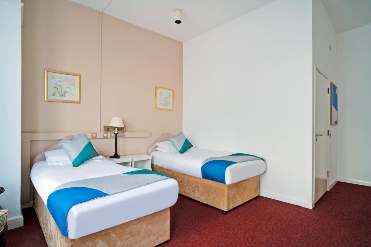 Oyo The Palm Court Hotel Eastbourne Kültér fotó