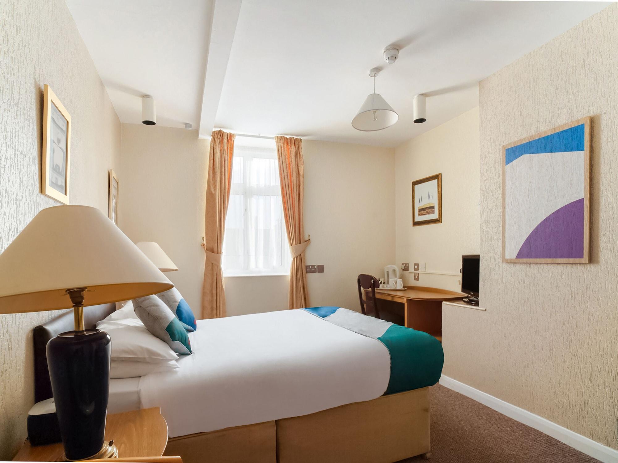 Oyo The Palm Court Hotel Eastbourne Kültér fotó