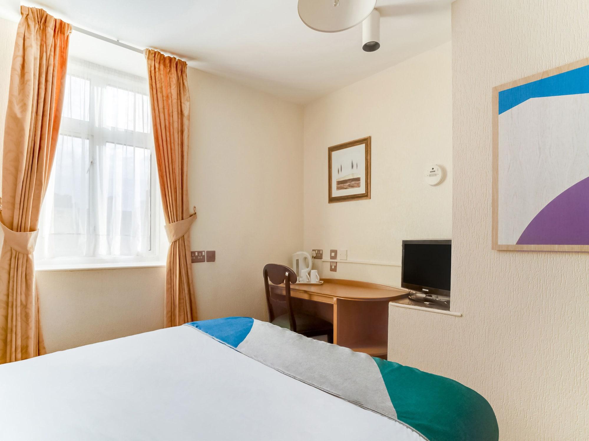 Oyo The Palm Court Hotel Eastbourne Kültér fotó