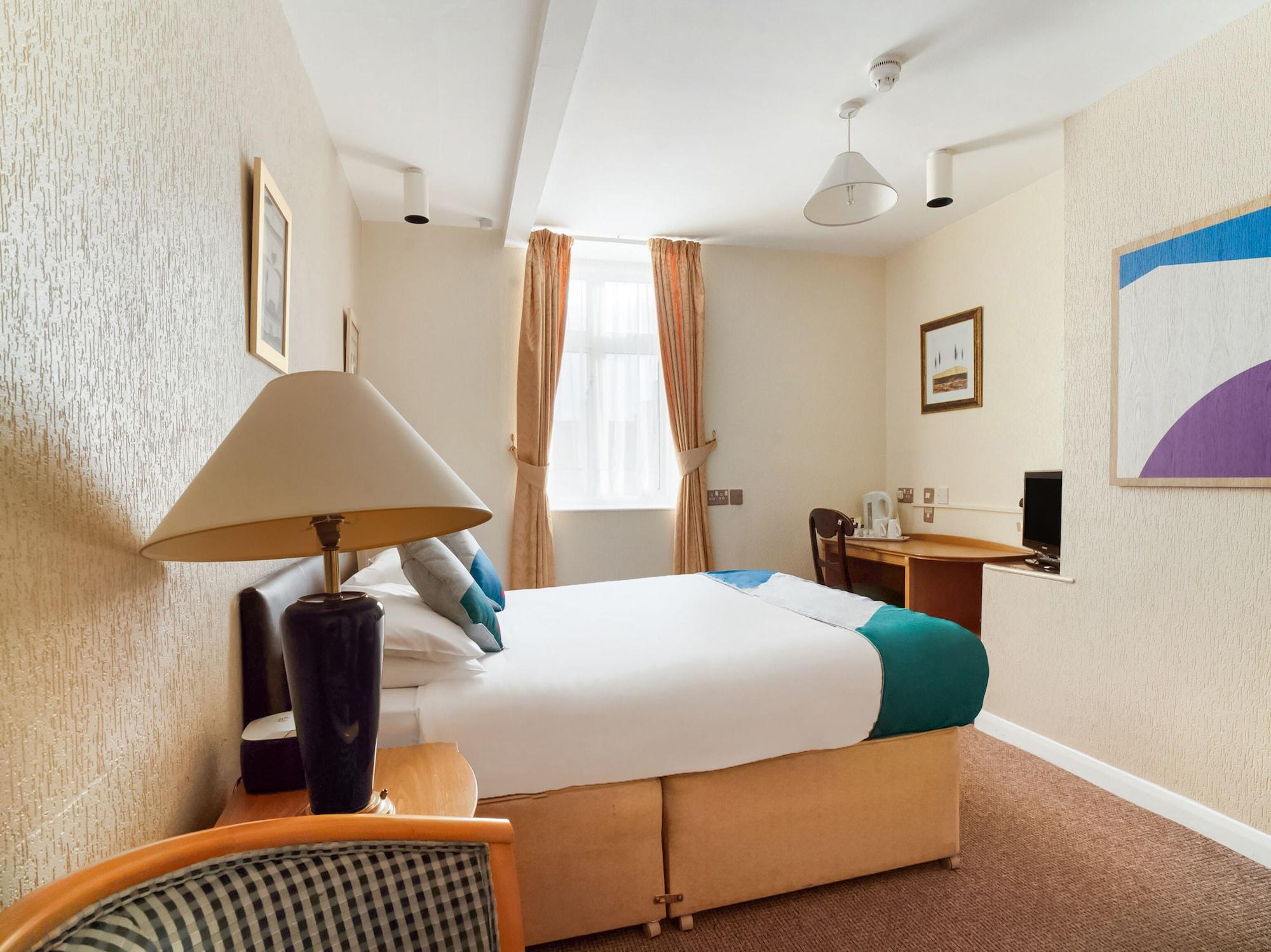 Oyo The Palm Court Hotel Eastbourne Kültér fotó