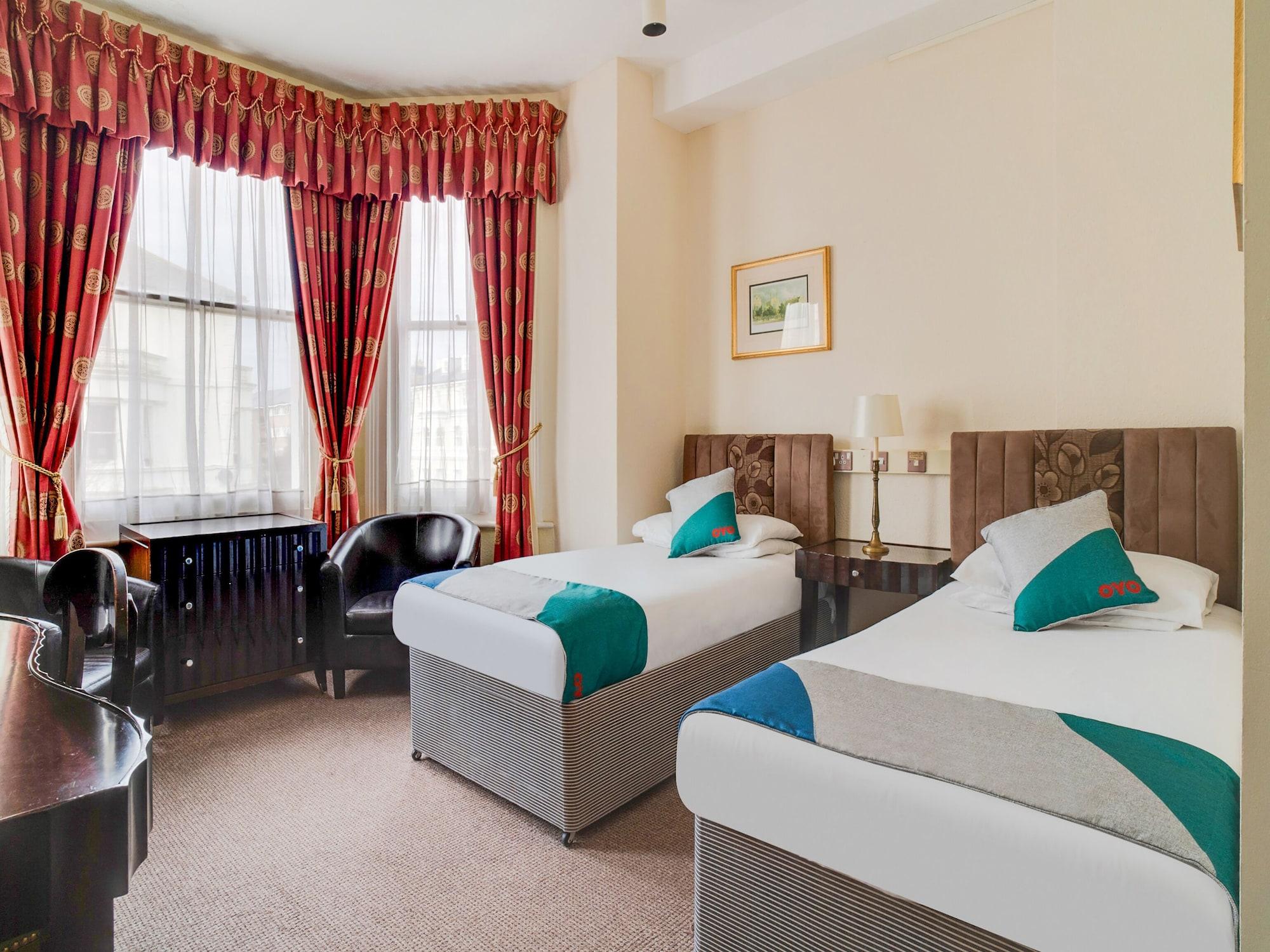 Oyo The Palm Court Hotel Eastbourne Kültér fotó