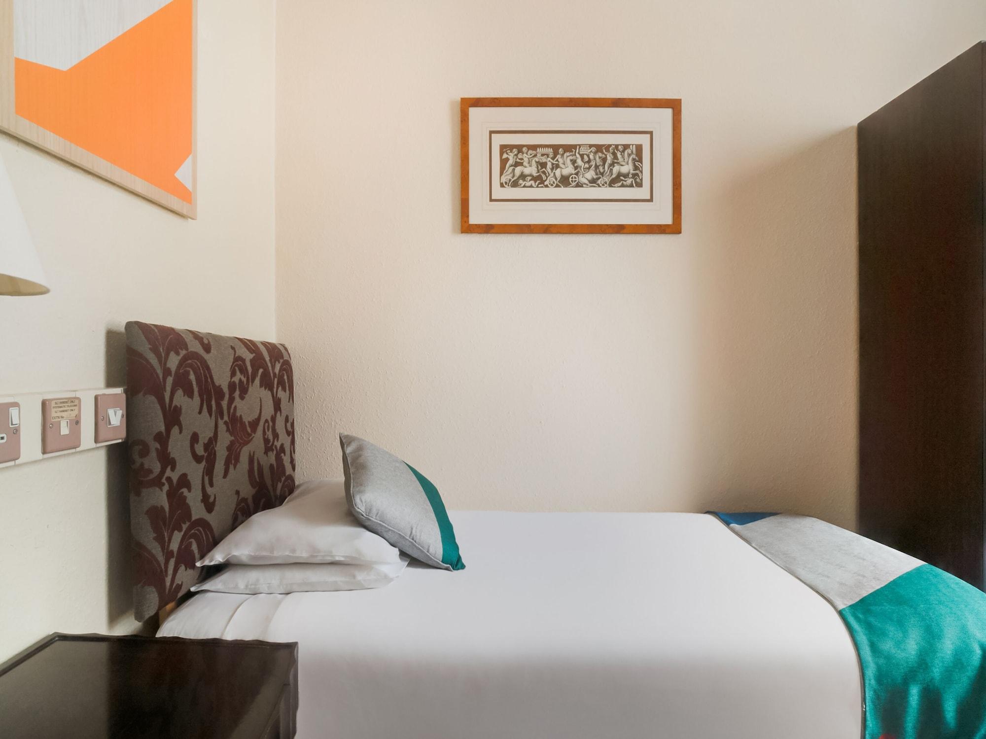 Oyo The Palm Court Hotel Eastbourne Kültér fotó