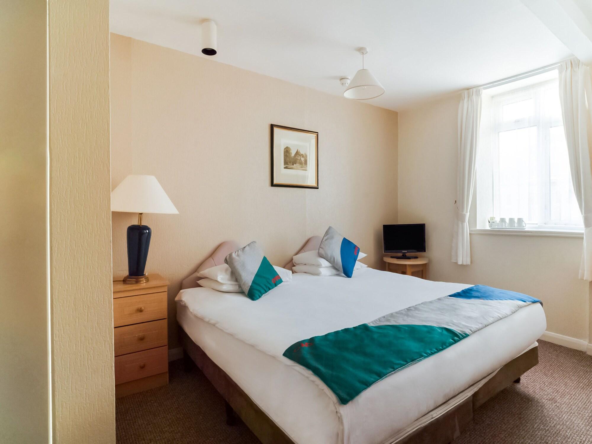 Oyo The Palm Court Hotel Eastbourne Kültér fotó