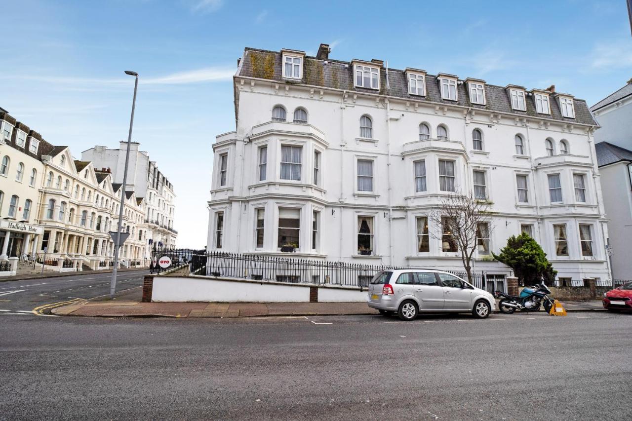 Oyo The Palm Court Hotel Eastbourne Kültér fotó